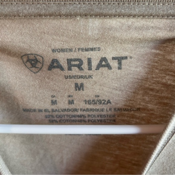 Ariat Women's Rodeo Graphic T-Shirt. Size medium - Picture 3 of 4